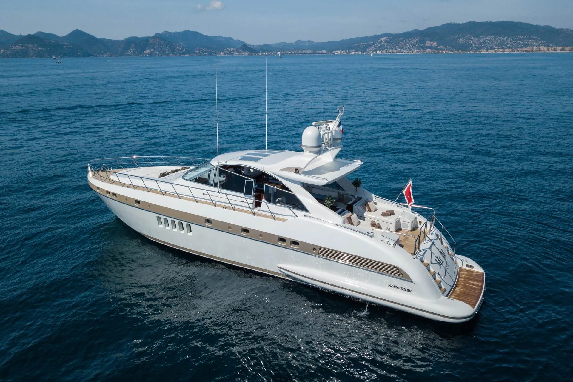 MR M - photo 3 location yacht Monaco