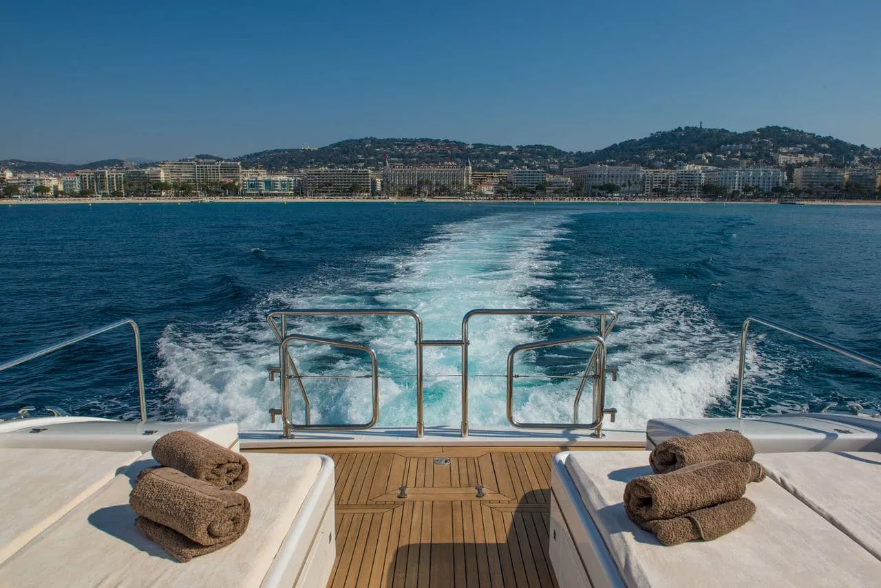 MR M - photo 10 location yacht Monaco