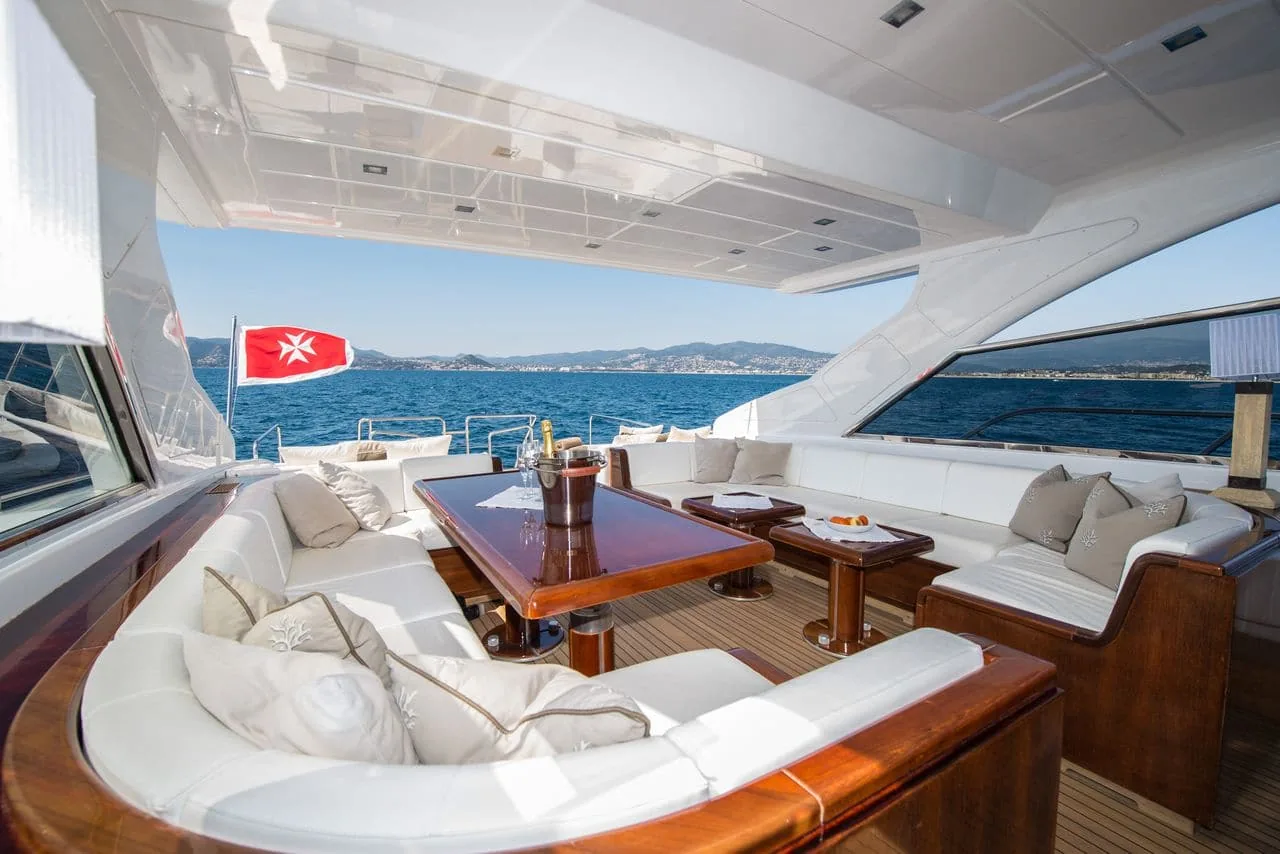 MR M - photo 12 location yacht Monaco