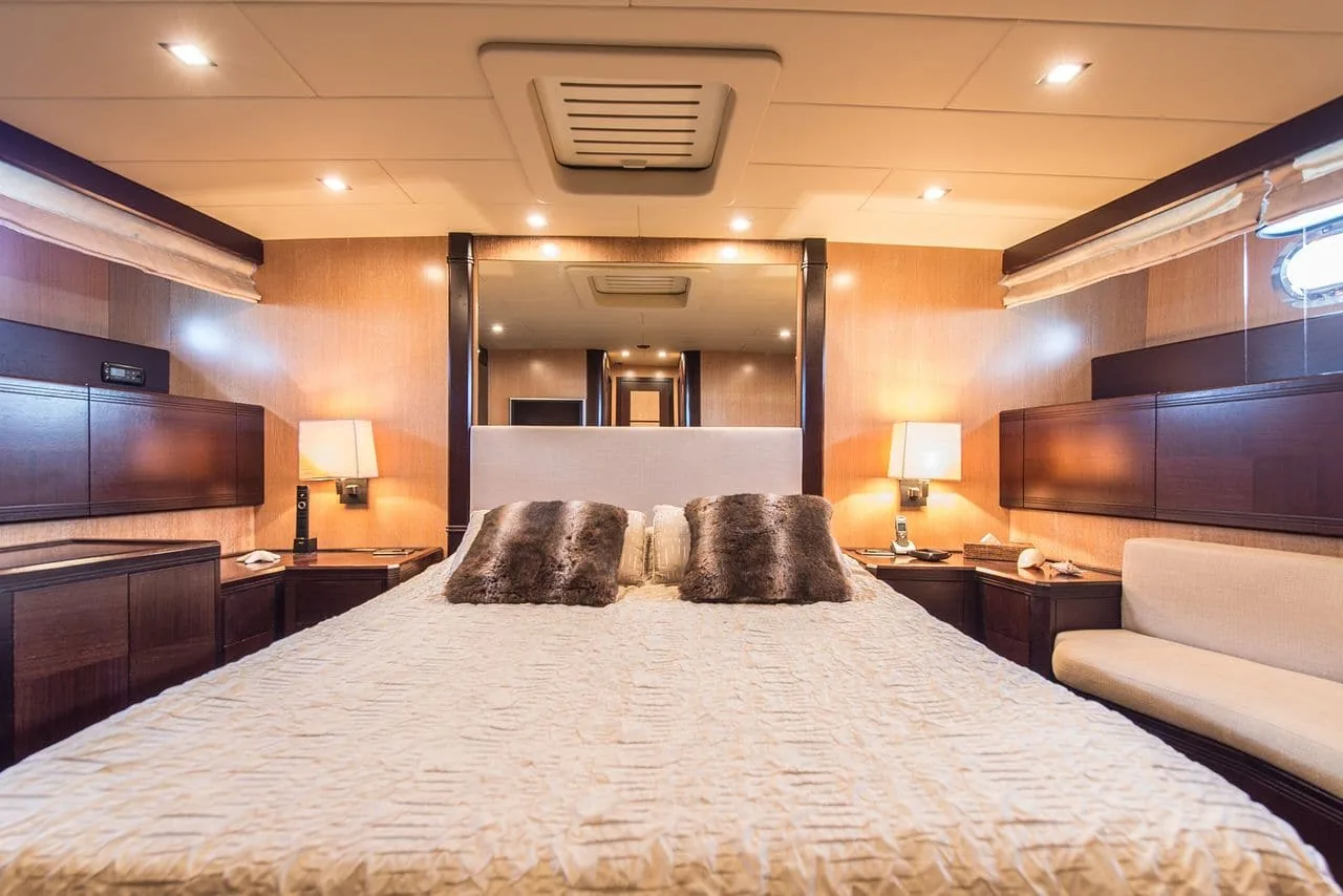 MR M - photo 15 location yacht Monaco