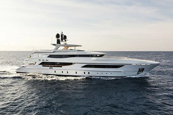 MR T - location yacht Monaco