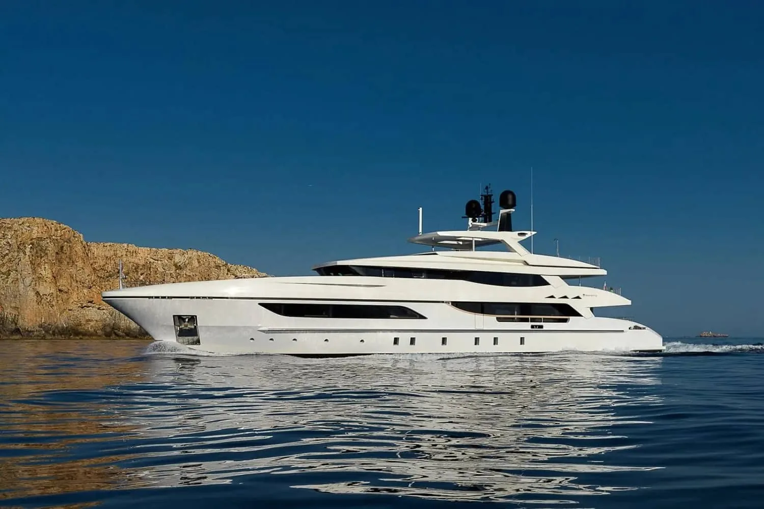 MR T - photo 4 location yacht Monaco