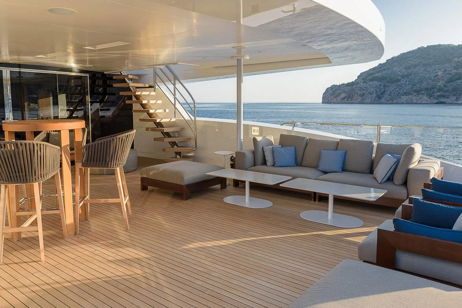 MR T - photo 12 location yacht Monaco