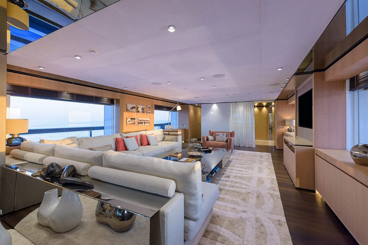 MR T - photo 17 location yacht Monaco