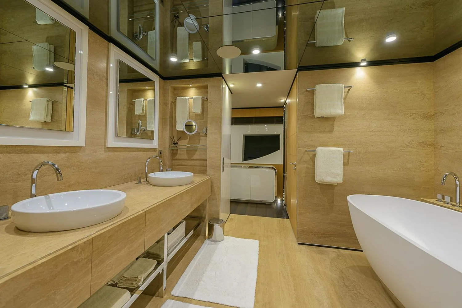 MR T - photo 23 location yacht Monaco