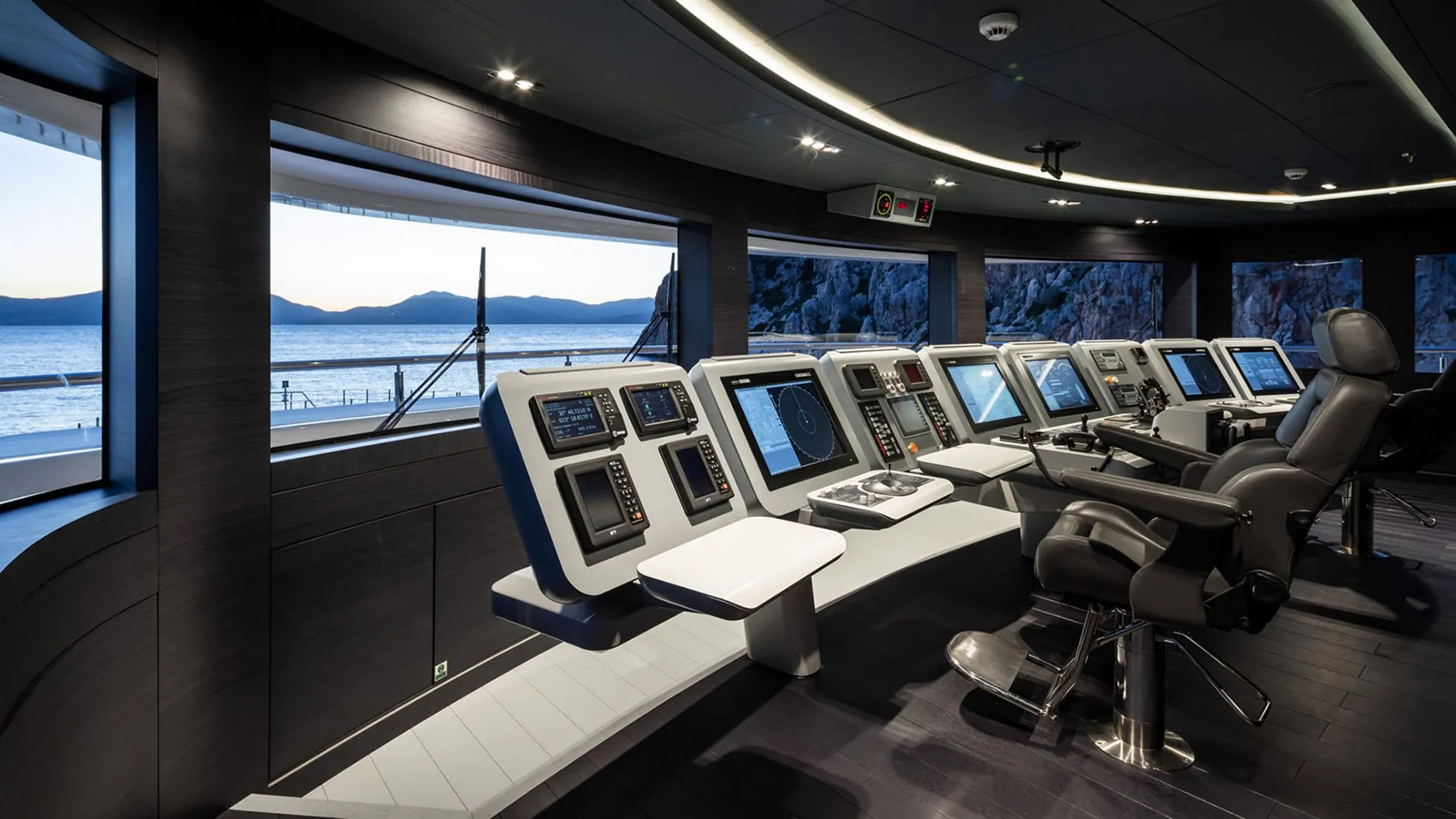 OPTASIA - photo 21 location yacht Monaco