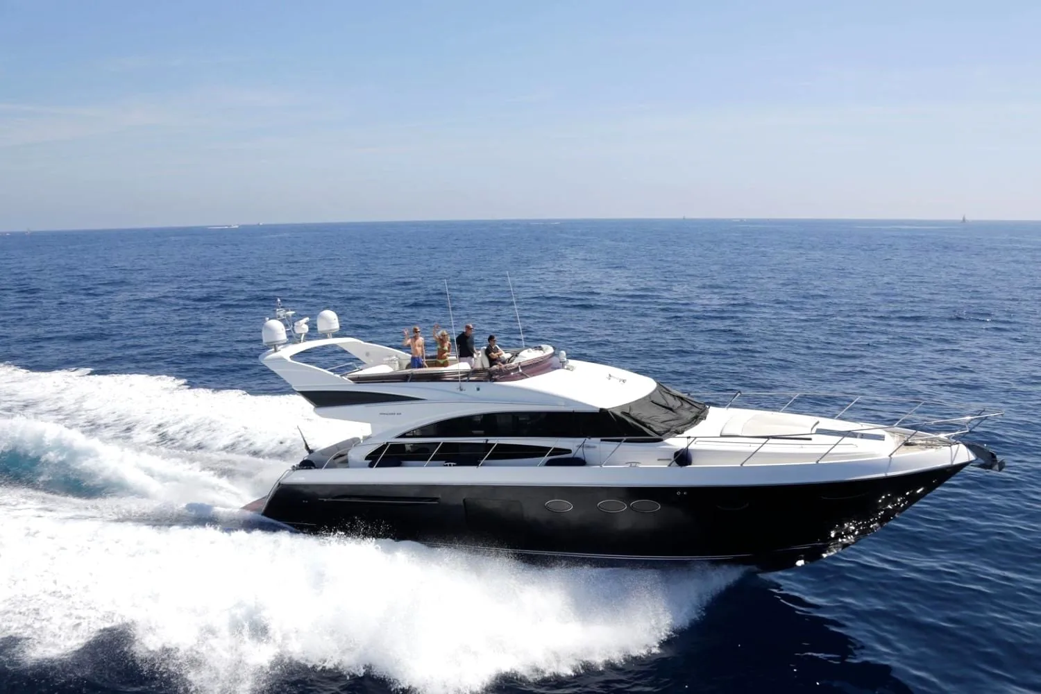 PRINCESS V64 - photo 2 location yacht Monaco