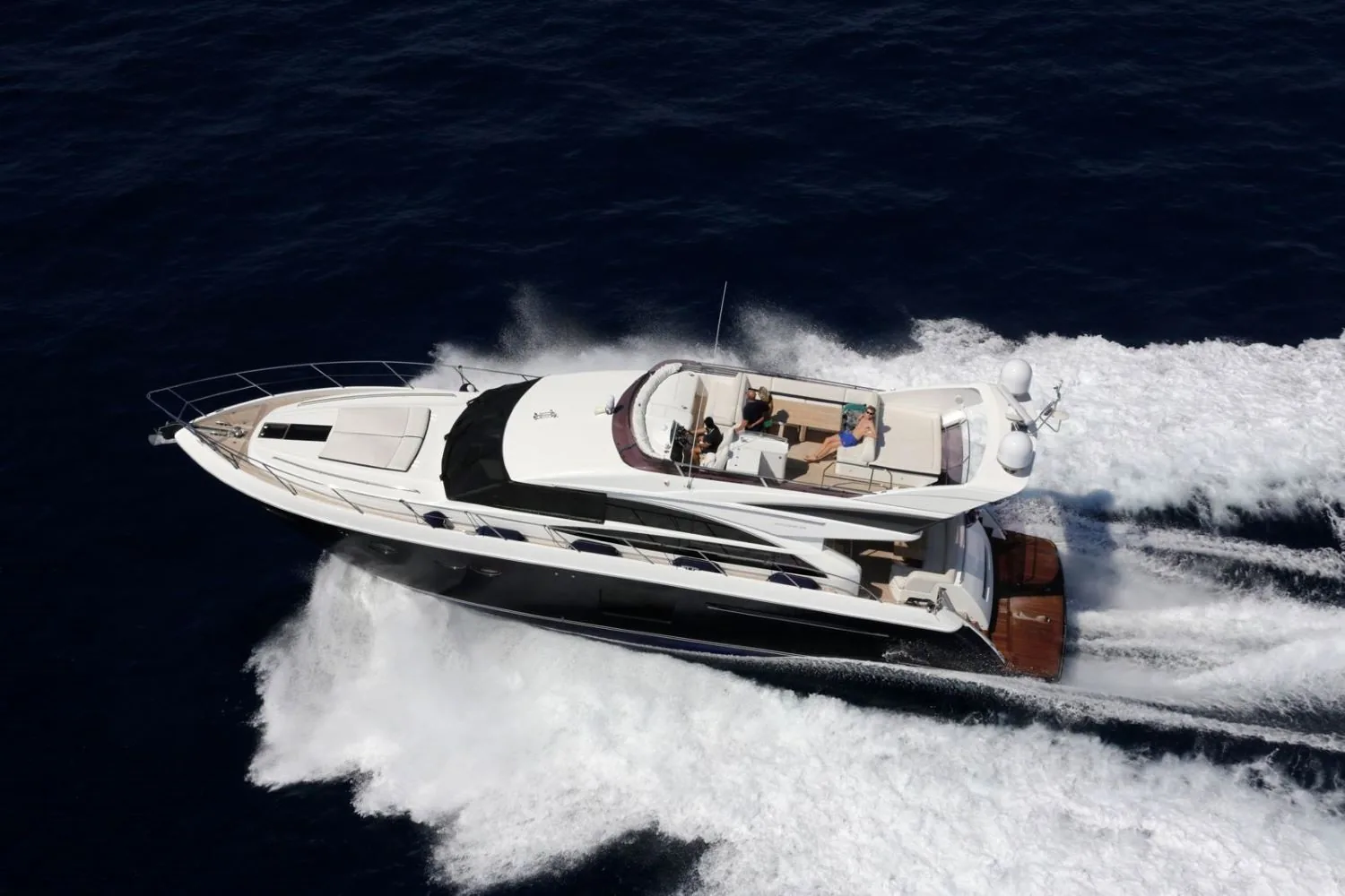 PRINCESS V64 - photo 4 location yacht Monaco
