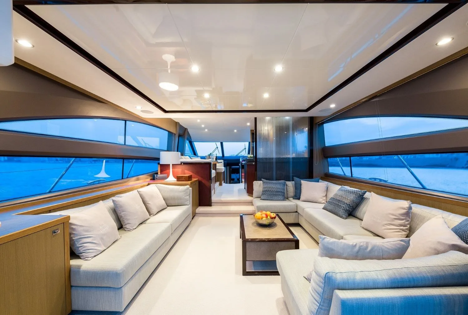 PRINCESS V64 - photo 11 location yacht Monaco