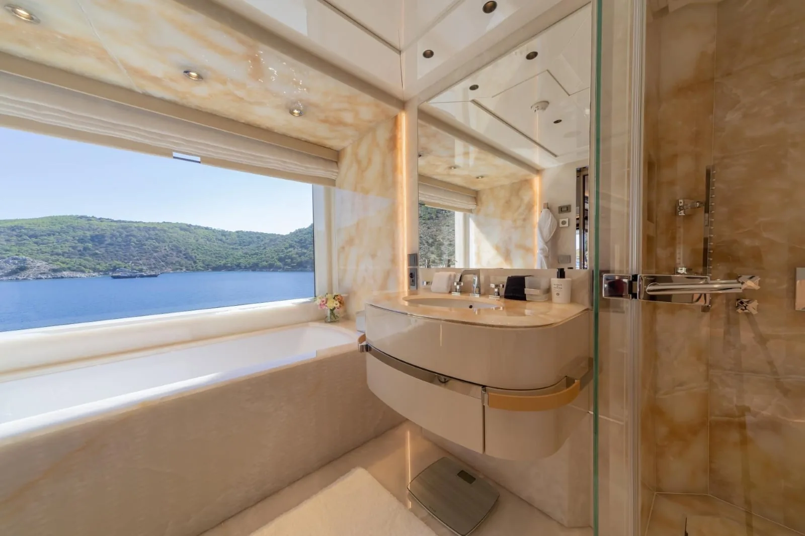 PROJECT X - photo 40 location yacht Monaco