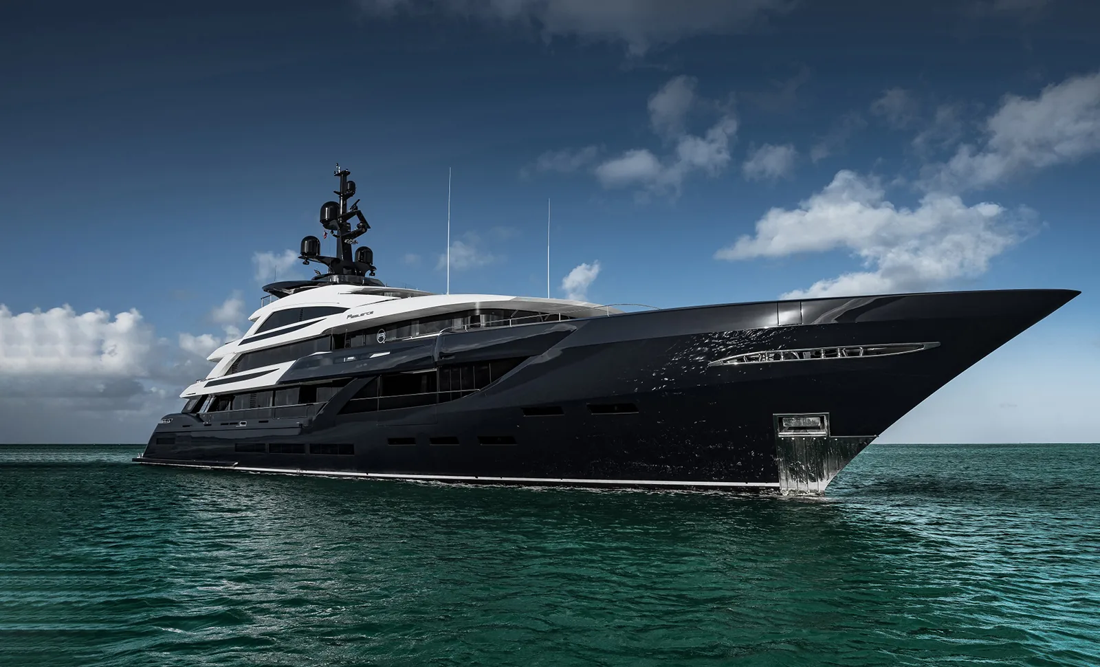 RESILIENCE - photo 2 location yacht Monaco