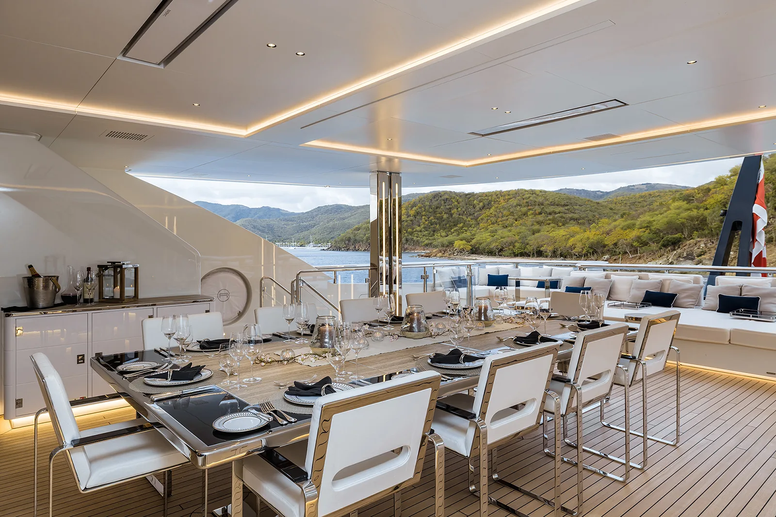 RESILIENCE - photo 10 location yacht Monaco