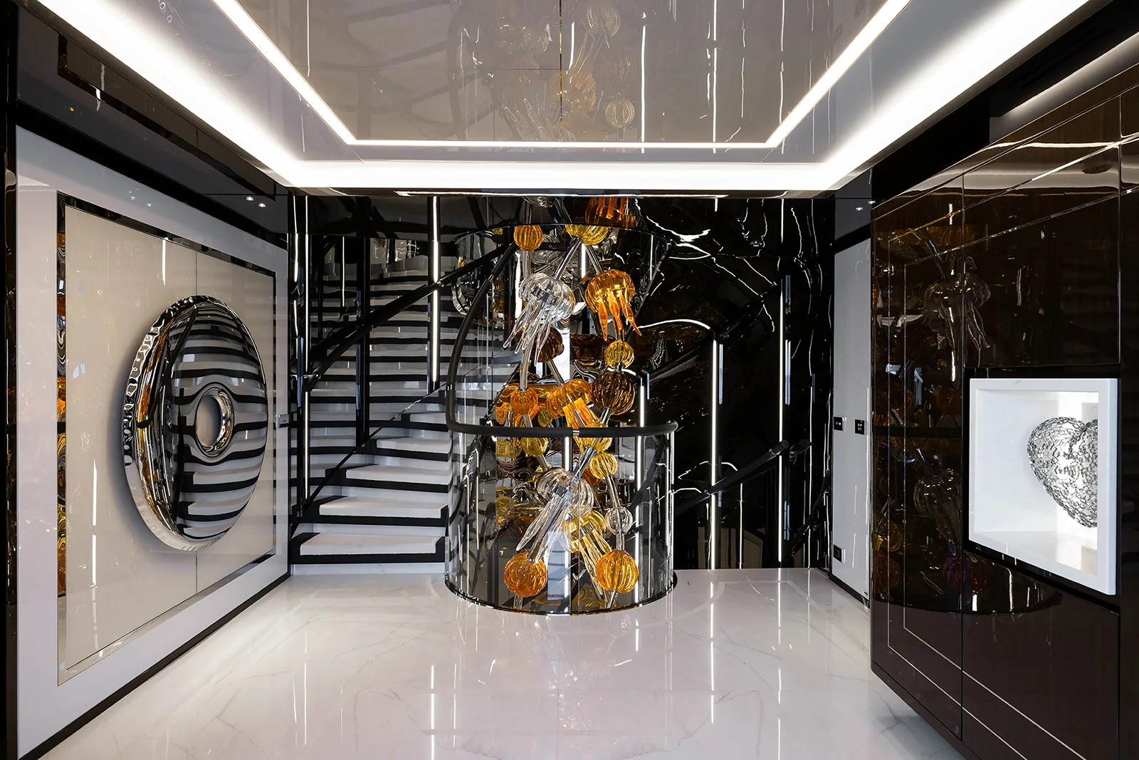 RESILIENCE - photo 17 location yacht Monaco