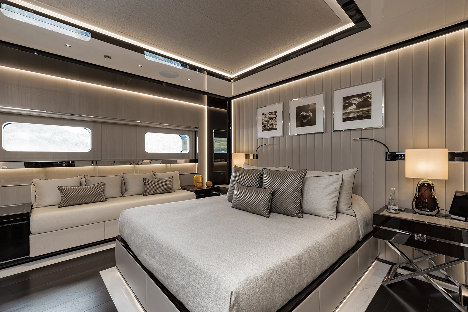 RESILIENCE - photo 29 location yacht Monaco