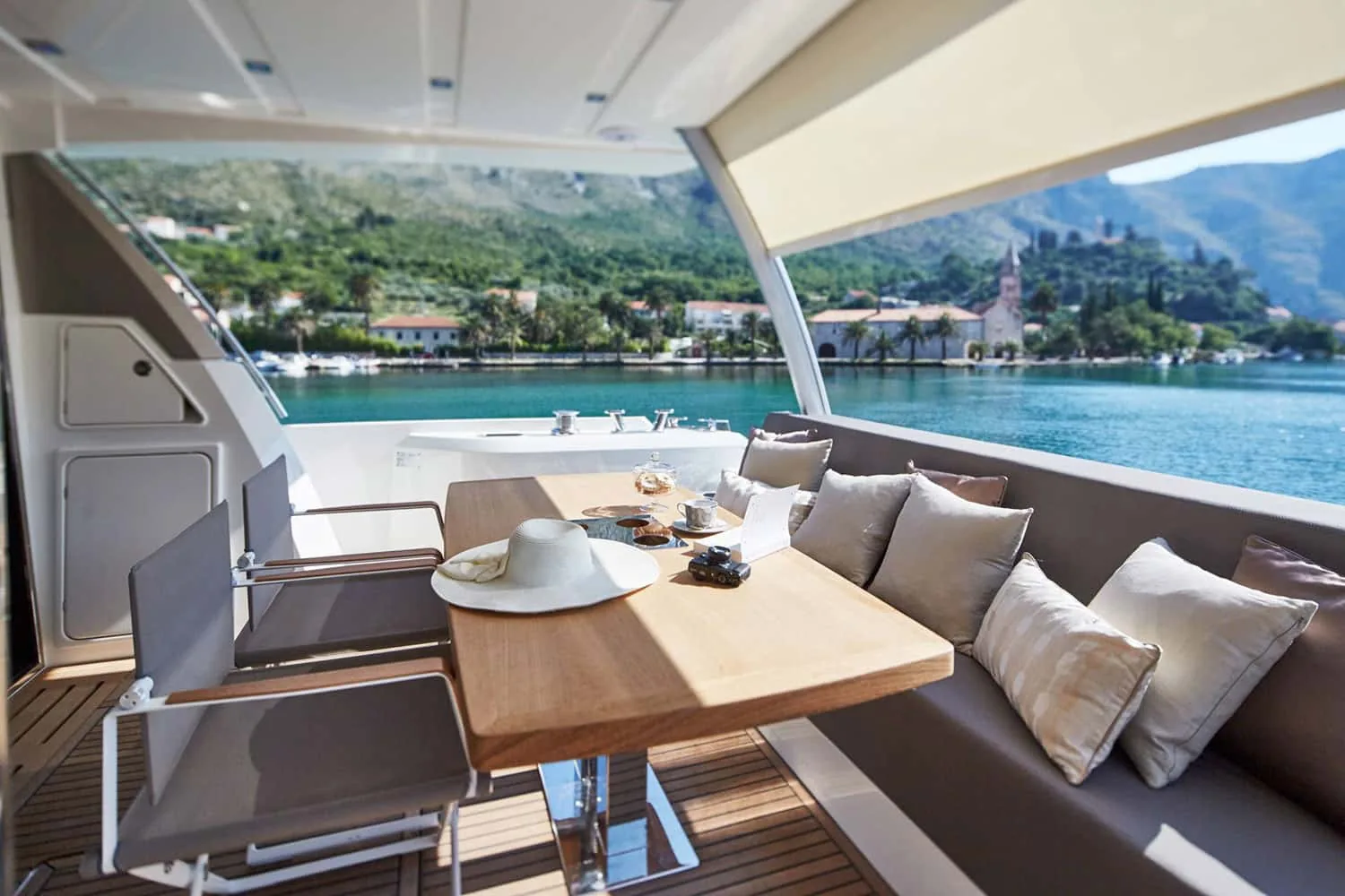 ROMY ONE - photo 10 location yacht Monaco