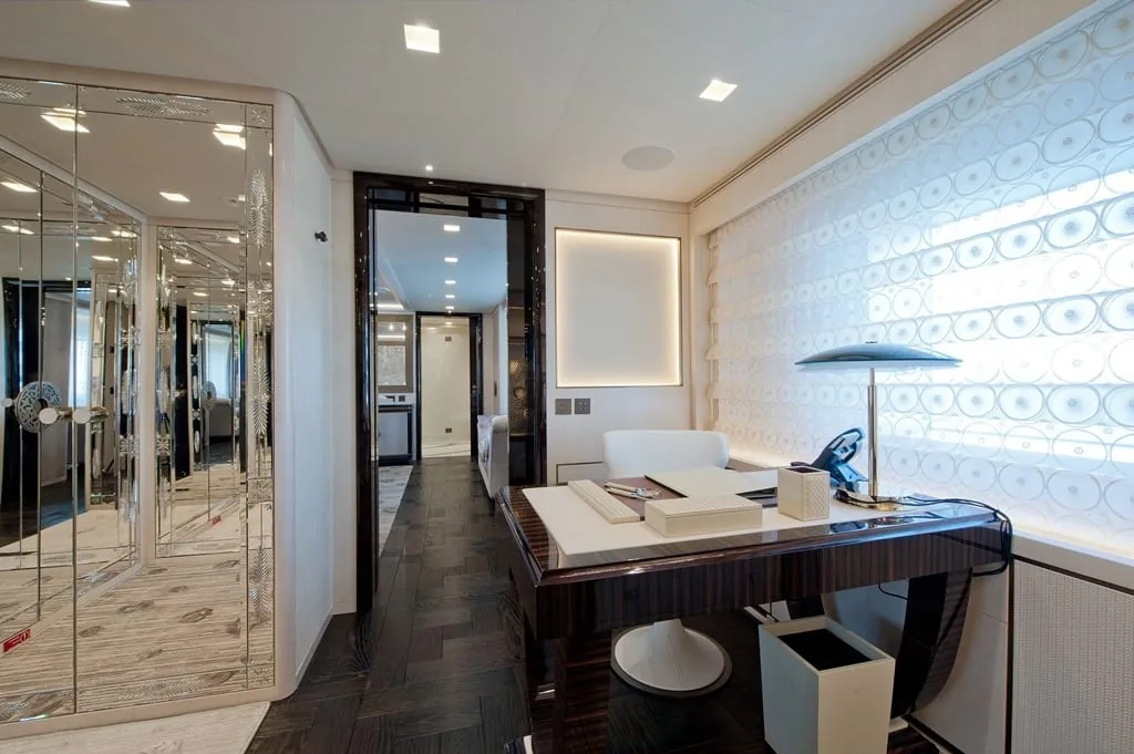 SCORPION - photo 16 location yacht Monaco
