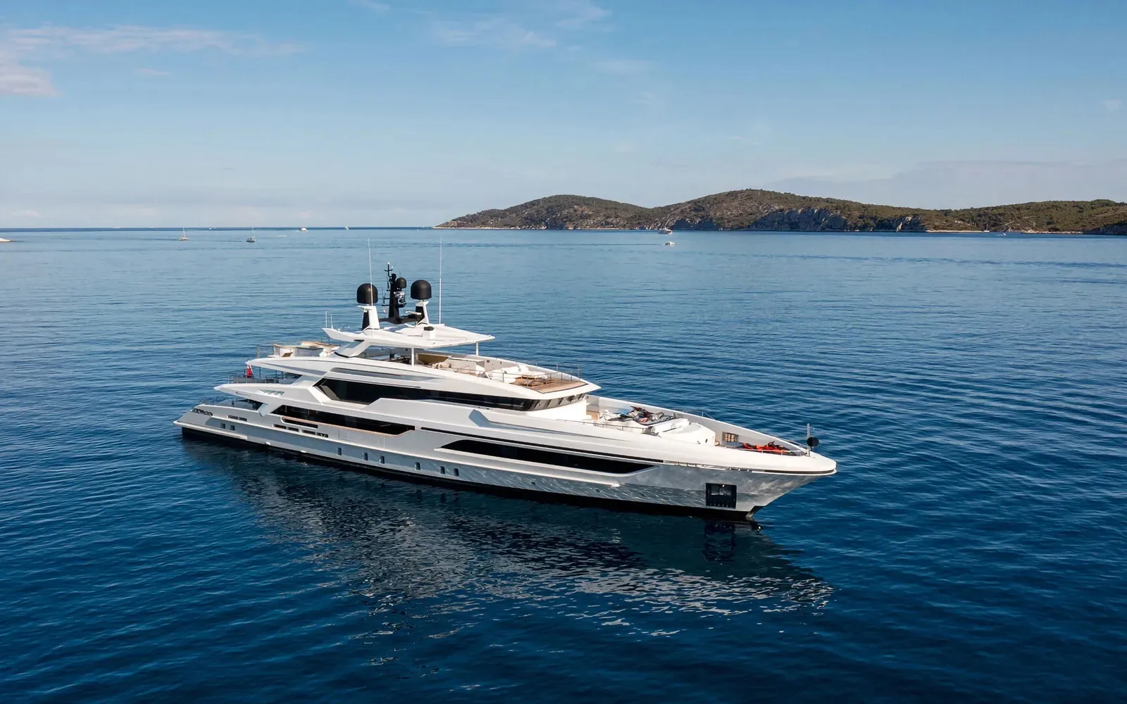 SILVER FOX - photo 2 location yacht Monaco