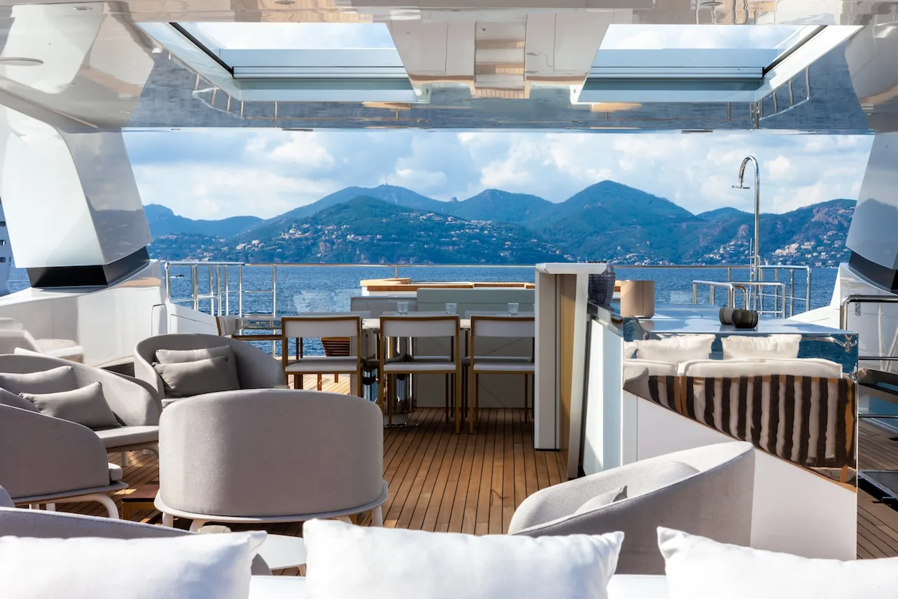 SILVER FOX - photo 10 location yacht Monaco