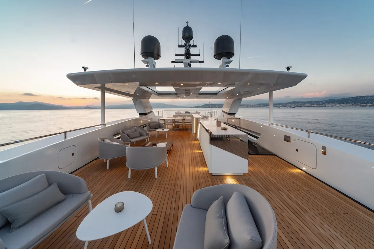 SILVER FOX - photo 11 location yacht Monaco