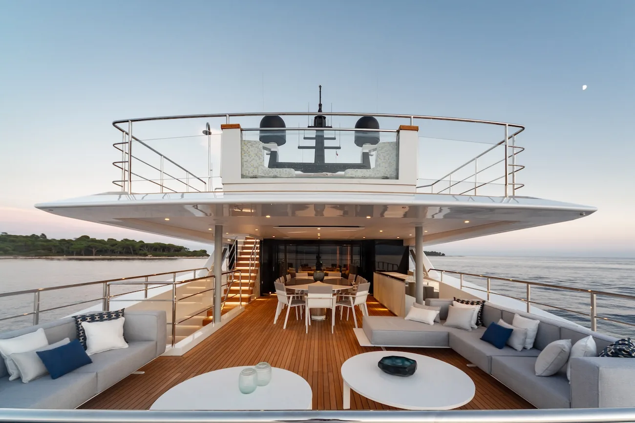 SILVER FOX - photo 12 location yacht Monaco