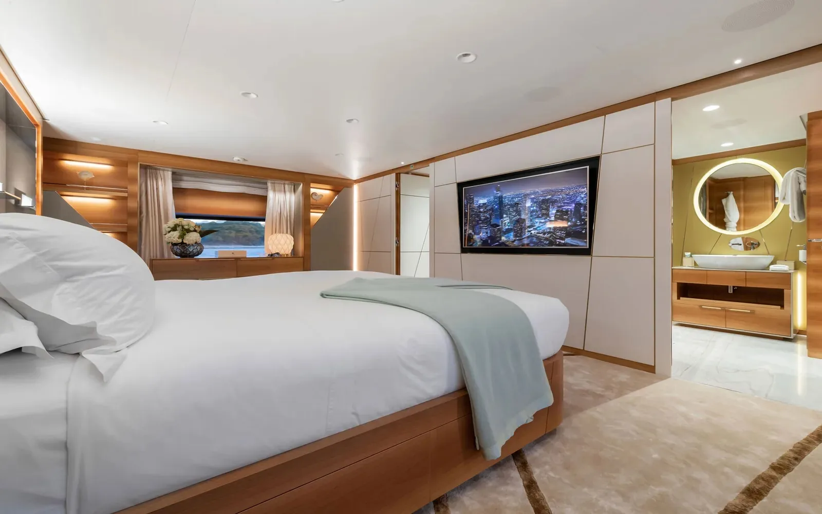 SILVER FOX - photo 24 location yacht Monaco