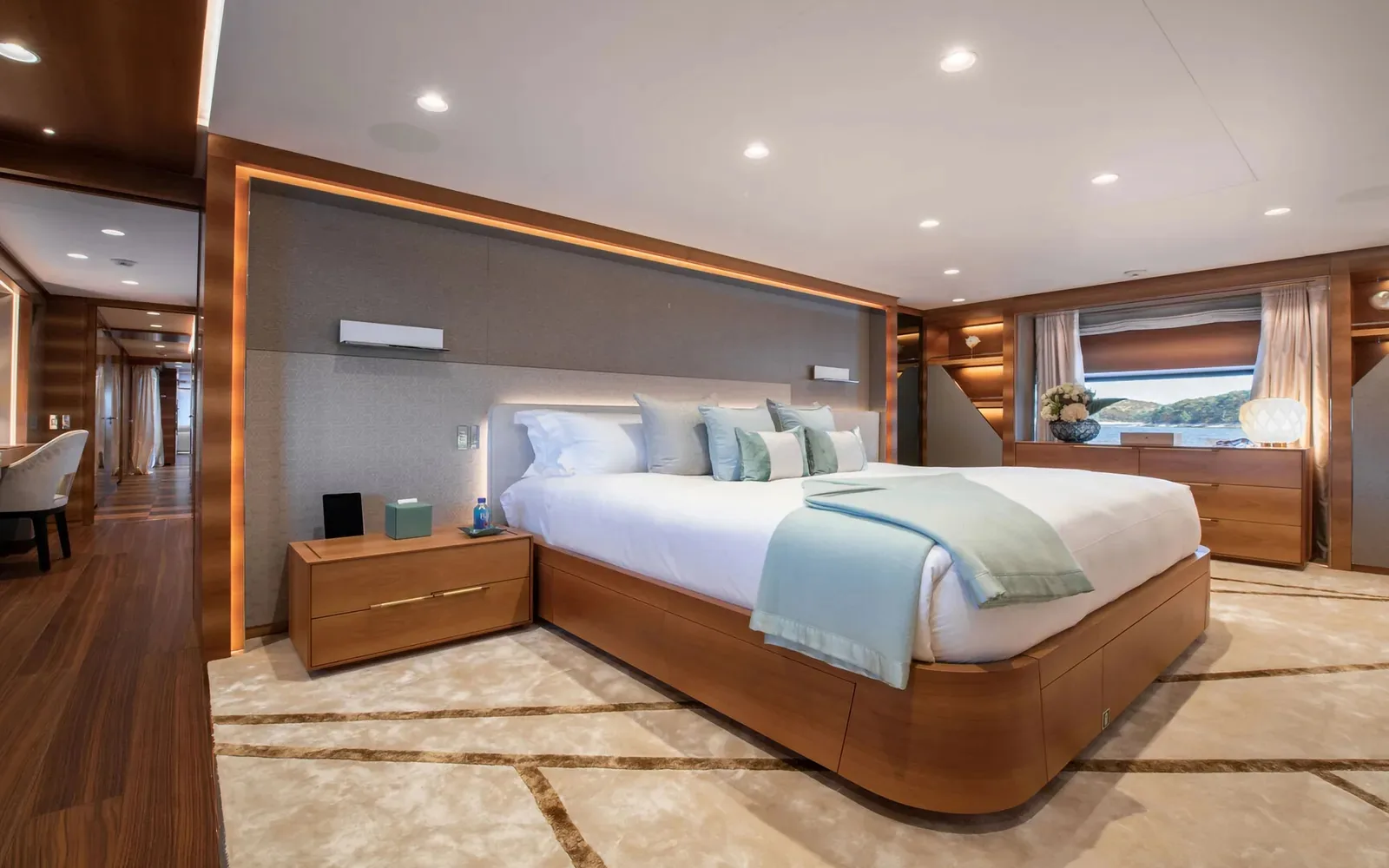 SILVER FOX - photo 25 location yacht Monaco