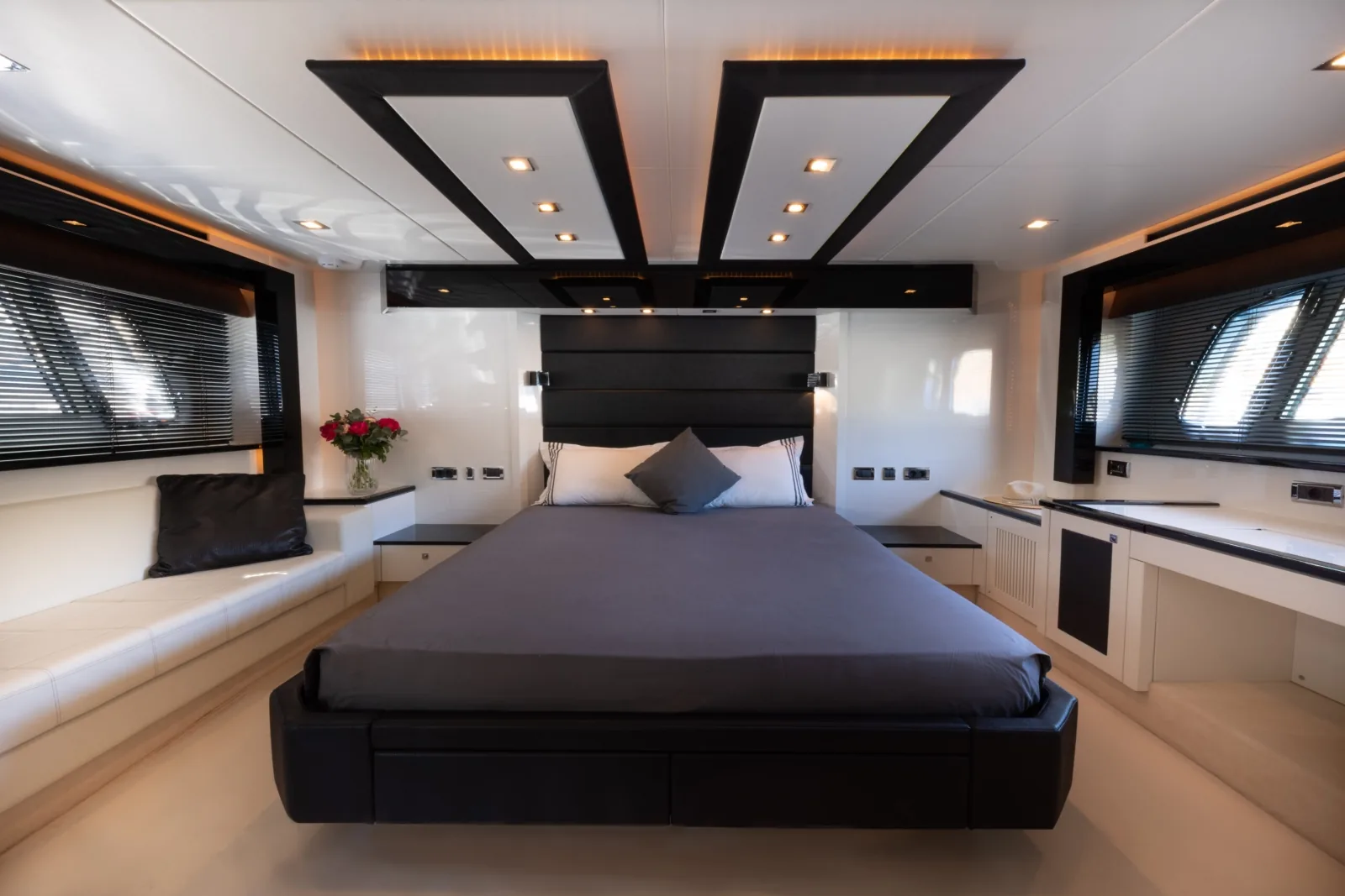 STAR OF SEVEN SEAS - photo 14 location yacht Monaco
