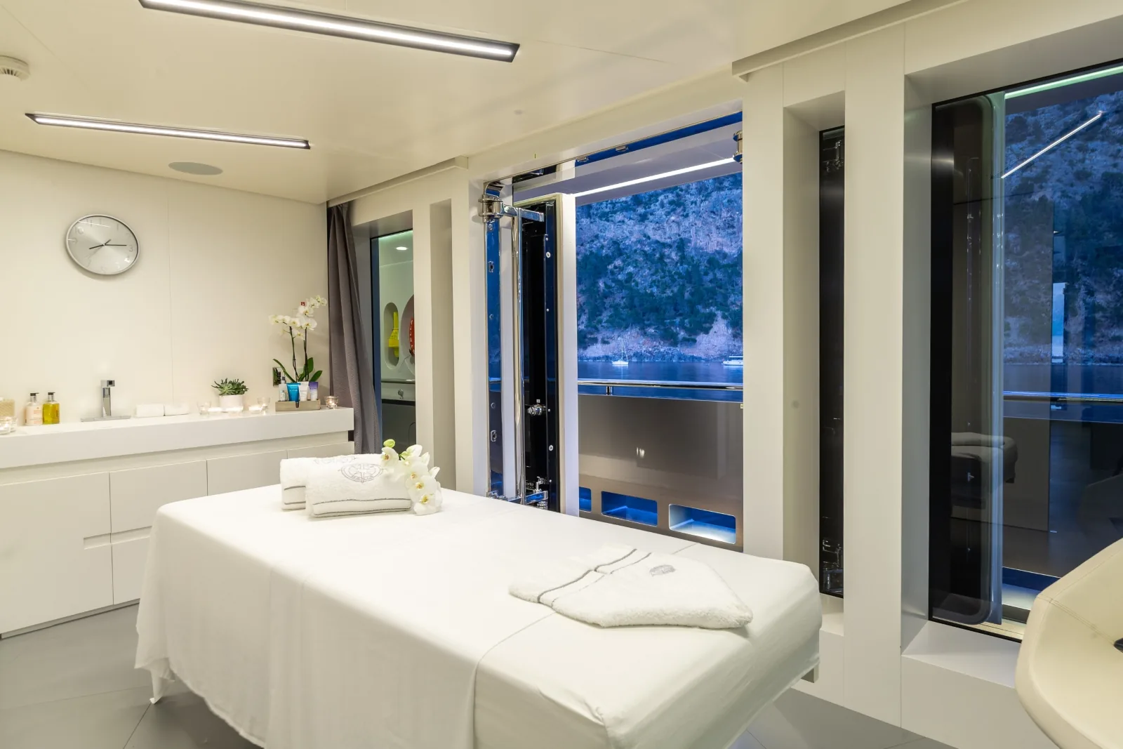 STELLA MARIS - photo 24 location yacht Monaco
