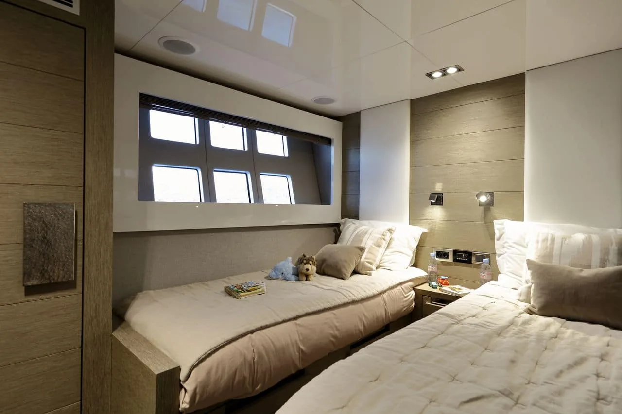 SUMMER BREEZE - photo 18 location yacht Monaco