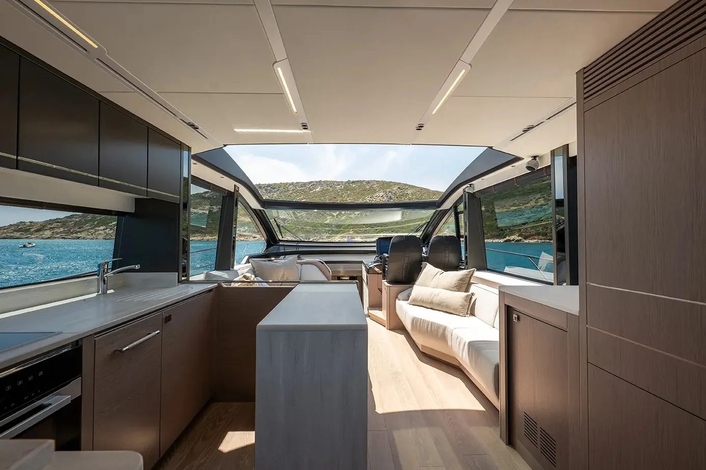 SUNSEEKER PREDATOR 65 - photo 7 location yacht Monaco