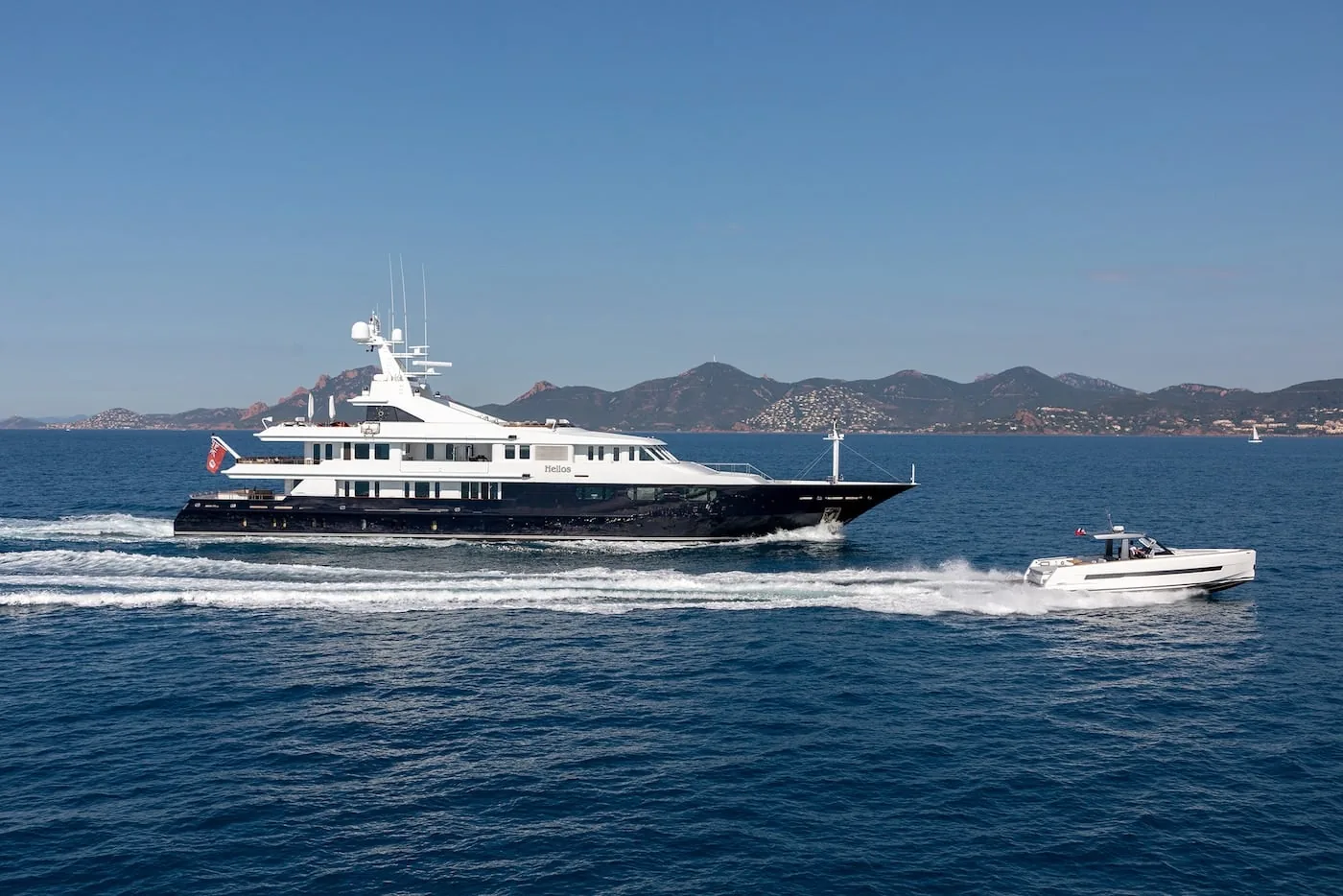 TREEHOUSE - photo 6 location yacht Monaco