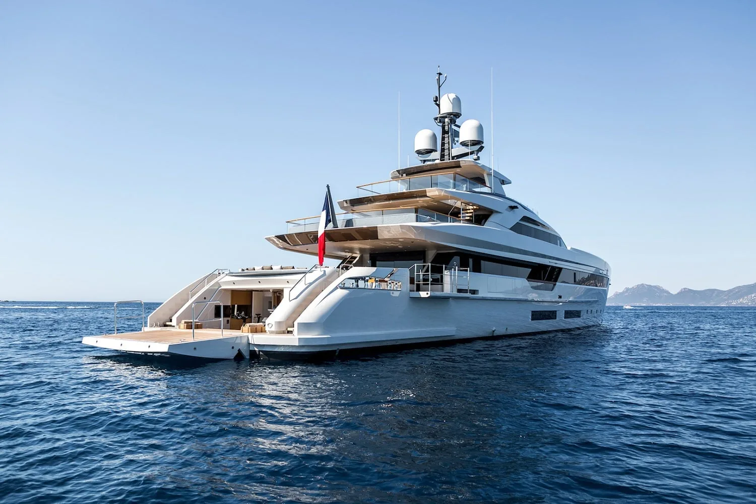 VERTIGE - photo 8 location yacht Monaco