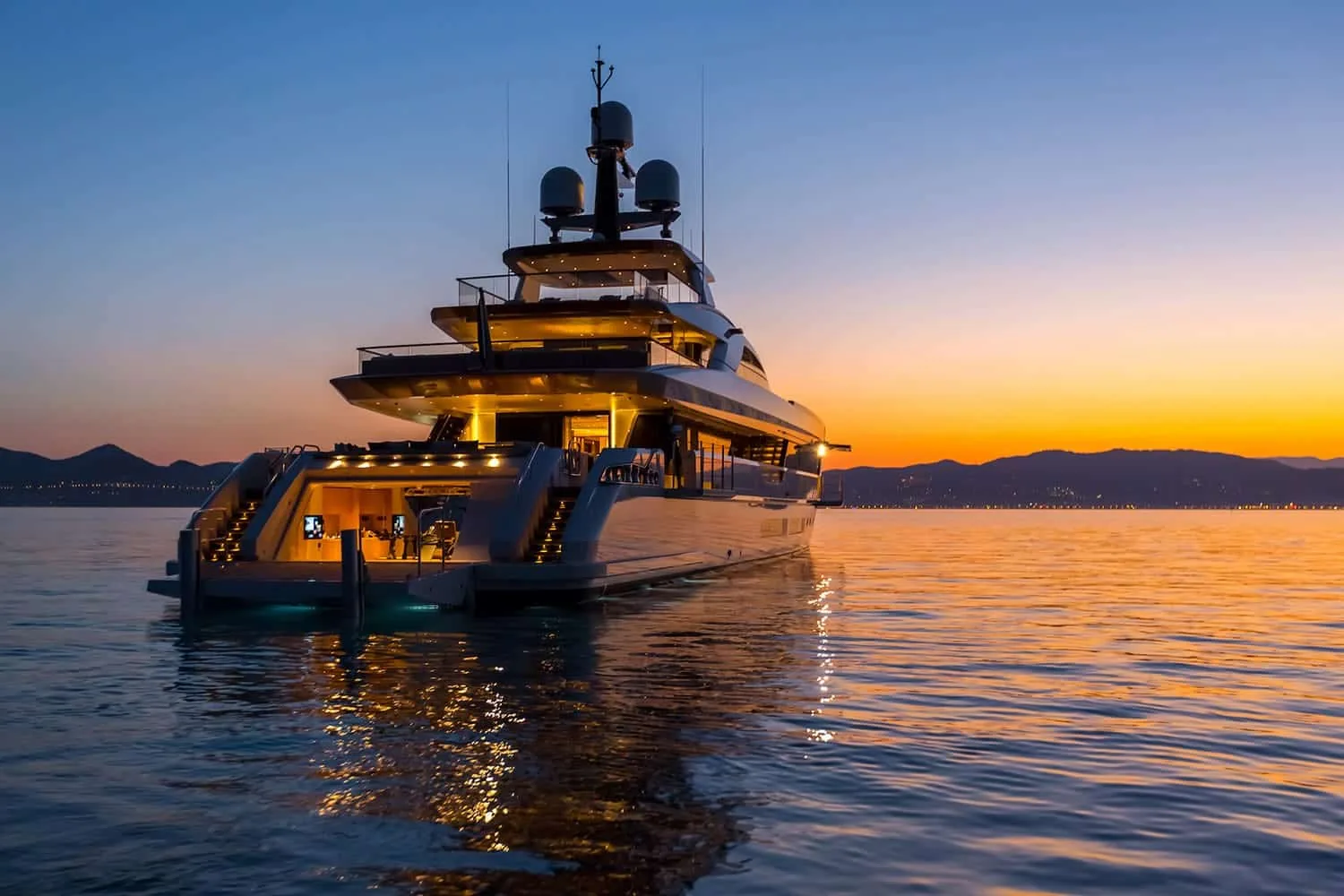 VERTIGE - photo 14 location yacht Monaco