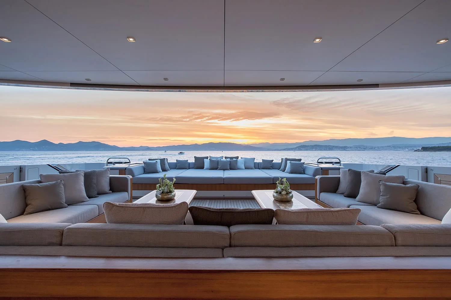 VERTIGE - photo 24 location yacht Monaco
