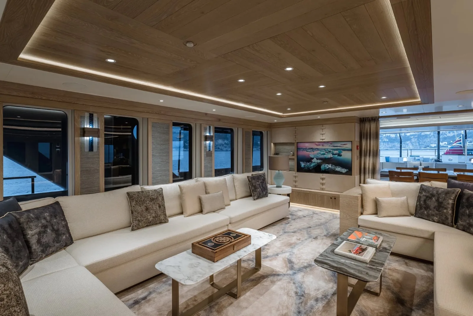 VICTORIOUS - photo 22 location yacht Monaco