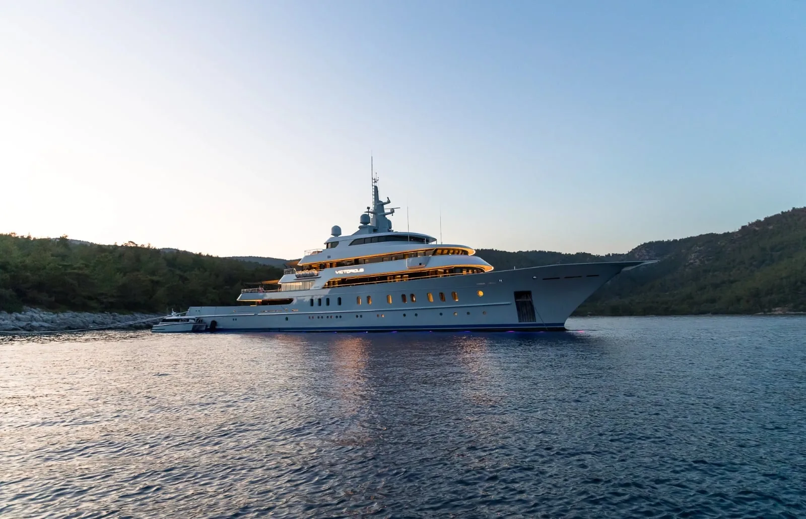 VICTORIOUS - photo 32 location yacht Monaco